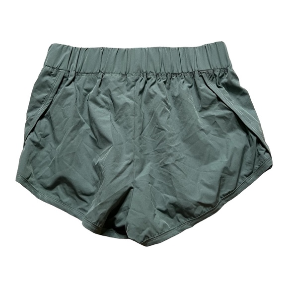 Halara High Waisted Dolphin Hem Casual Shorts 2” Medium Women’s Moon Ice Blue. - Picture 3 of 5